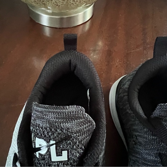 APL Women's 7.5 TechLoom Pro X Sneakers Running Shoes EUC White Black - Picture 5 of 12